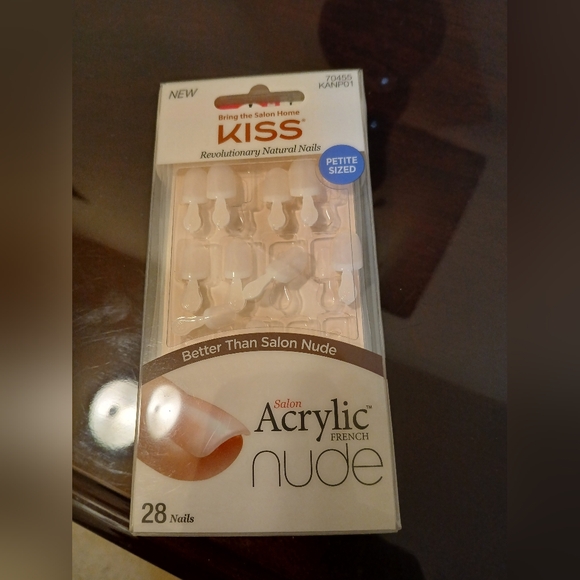 Artificial Nails - Picture 11 of 11